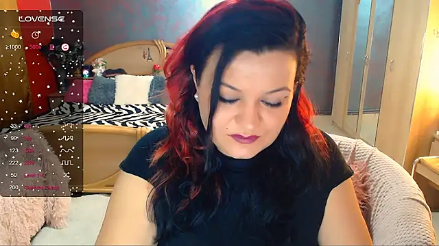 Snapshot of Ariellefoxy chatting on 01.24.25 Ariellefoxy online show from 01.24.25