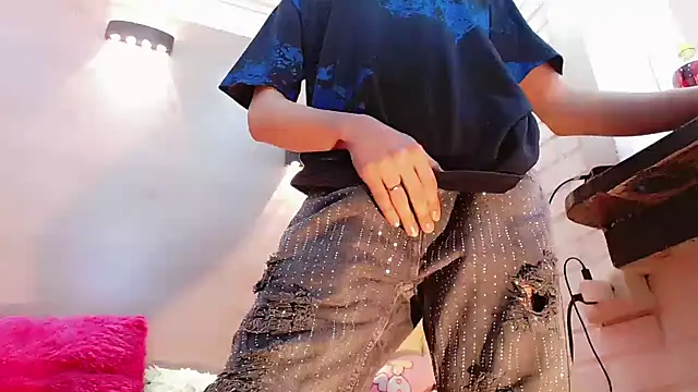 Daniela Pink  online show from 10.19.25