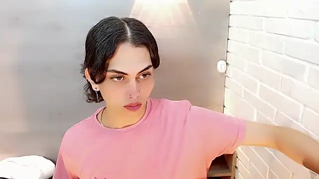 Daniela Pink  online show from 11.23.25