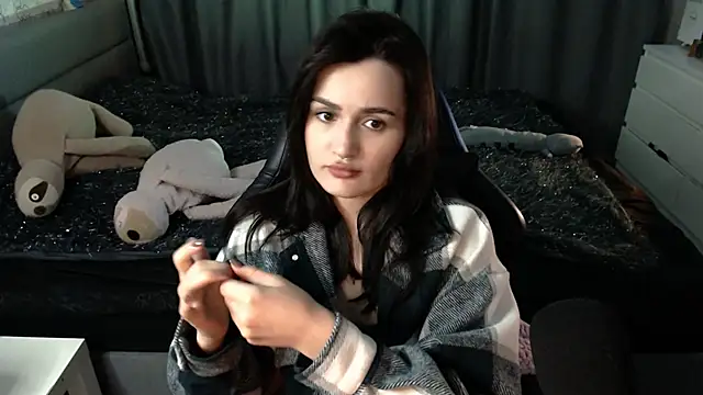 KiraYammy online show from 11.16.25