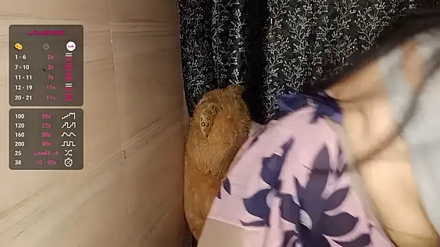 shuhana  online show from 02.15.25