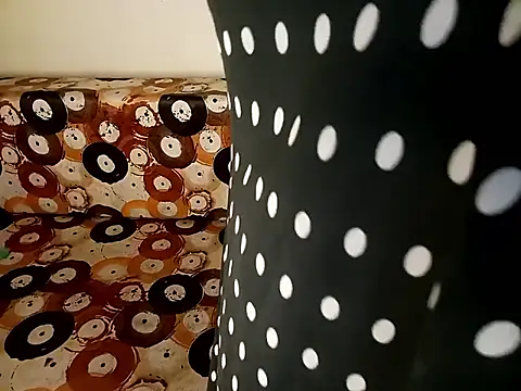 shuhana  online show from 10.11.25