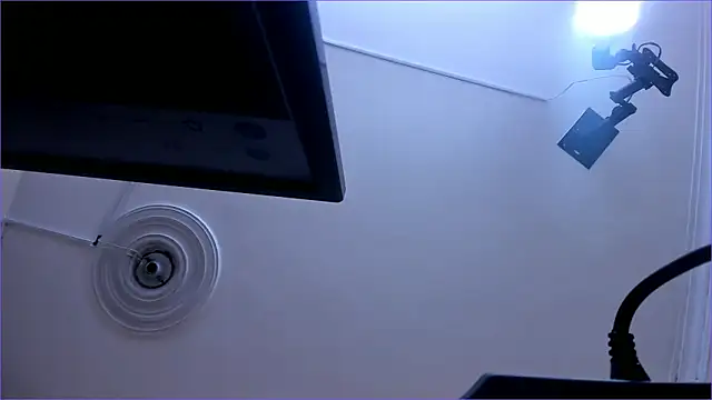 TifanyChill online show from 11.27.25