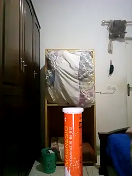 Snapshot of altinya chatting on 03.18.25 altinya online show from 03.18.25