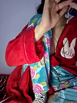 Snapshot of altinya chatting on 11.13.25 altinya online show from 11.13.25