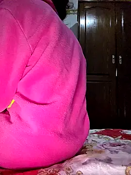 Snapshot of altinya chatting on 11.21.25 altinya online show from 11.21.25