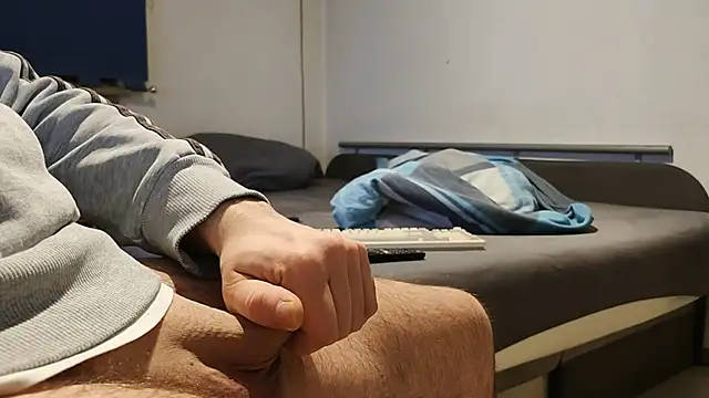 Snapshot of Alphapimmelchen chatting on 02.18.25 Alphapimmelchen online show from 02.18.25
