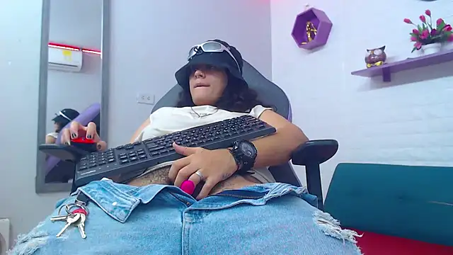 snowflake xxx online show from 02.07.25