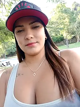 Snapshot of camiysebas21 chatting on 09.23.25 camiysebas21 online show from 09.23.25