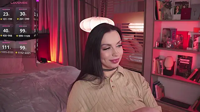 LunaNight online show from 01.18.25