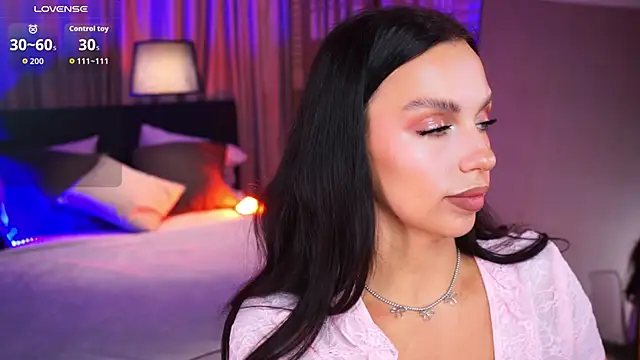 LunaNight online show from 04.18.26