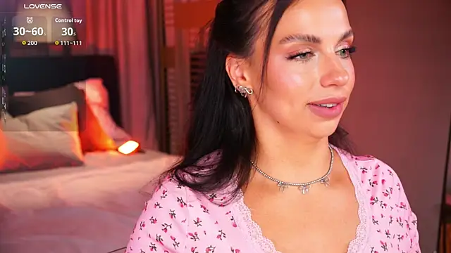 LunaNight online show from 04.21.26