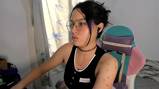 Snapshot of WandaDoll chatting on 03.02.25 WandaDoll online show from 03.02.25