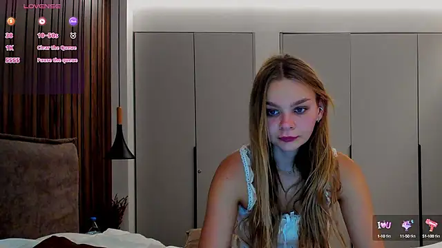 Molly sweetie online show from 09.25.25