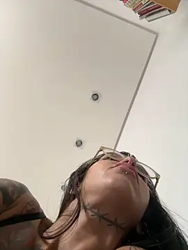 Snapshot of Nikatsu chatting on 02.03.25 Nikatsu online show from 02.03.25