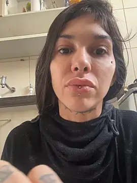 Snapshot of Nikatsu chatting on 09.19.25 Nikatsu online show from 09.19.25