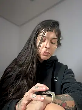 Snapshot of Nikatsu chatting on 10.02.25 Nikatsu online show from 10.02.25