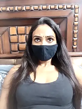 Snapshot of Yours-Bebo chatting on 04.28.26 Yours-Bebo online show from 04.28.26