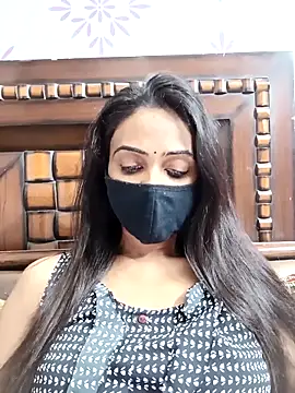 Snapshot of Yours-Bebo chatting on 05.08.26 Yours-Bebo online show from 05.08.26