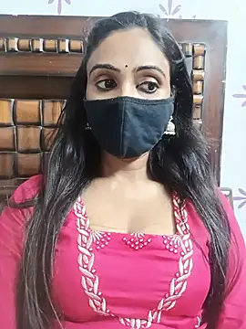 Snapshot of Yours-Bebo chatting on 07.18.26 Yours-Bebo online show from 07.18.26