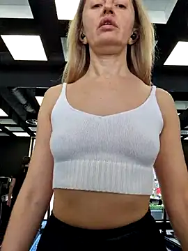 Snapshot of Miss____Mia_ chatting on 02.06.25 Miss Mia online show from 02.06.25