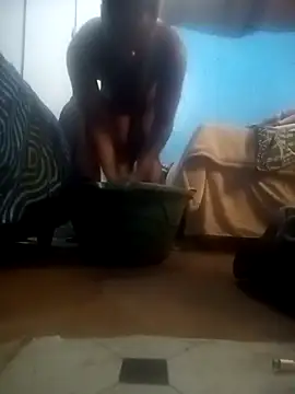 Snapshot of Masters_Slave04 chatting on 12.27.24 Masters Slave04 online show from 12.27.24