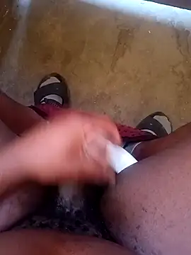 Snapshot of Masters_Slave04 chatting on 01.06.25 Masters Slave04 online show from 01.06.25