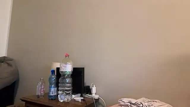 Snapshot of Dulce_latingirl chatting on 06.18.26 Dulce latingirl online show from 06.18.26
