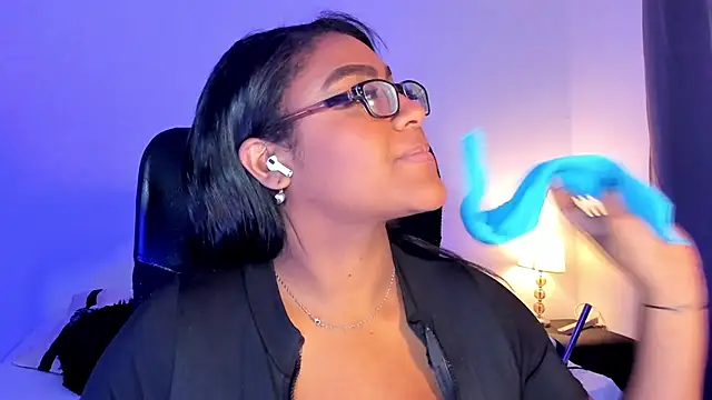 Snapshot of BlakmillerrGilson chatting on 06.05.26 BlakmillerrGilson online show from 06.05.26