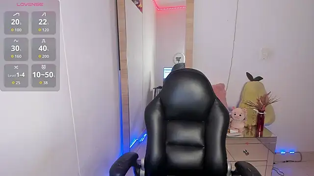 Snapshot of hellensexy chatting on 09.19.25 hellensexy online show from 09.19.25