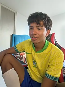 Leonarrrd 01 online show from 12.03.25