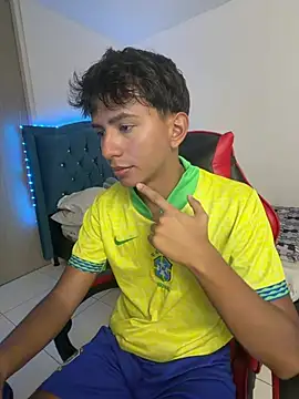 Leonarrrd 01 online show from 03.02.26