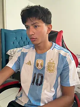 Leonarrrd 01 online show from 04.08.26