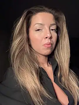 Snapshot of SonyaD_ chatting on 02.16.25 SonyaD  online show from 02.16.25