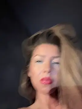 Snapshot of SonyaD_ chatting on 02.20.25 SonyaD  online show from 02.20.25