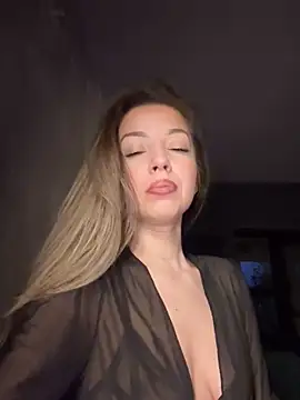 Snapshot of SonyaD_ chatting on 05.17.26 SonyaD online show from 05.17.26