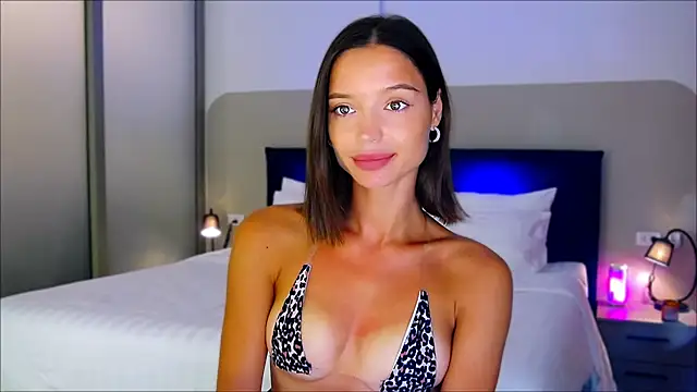 Snapshot of wow_Mia chatting on 01.27.25 wow Mia online show from 01.27.25