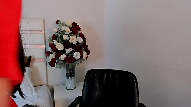 CamilaSofiia online show from 02.20.25