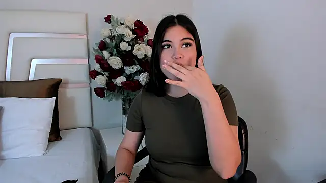 CamilaSofiia online show from 02.28.25