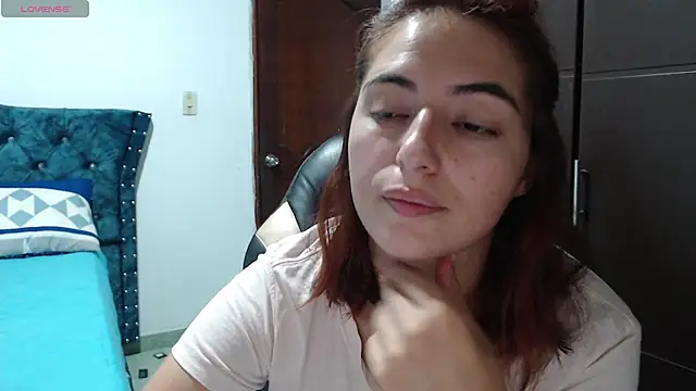 Kate lorens9 online show from 12.15.24