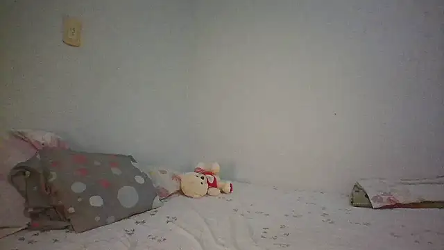 Snapshot of melodybar27 chatting on 12.08.24 melodybar27 online show from 12.08.24