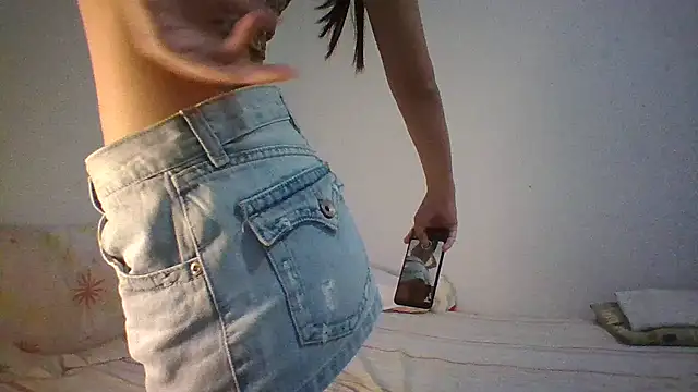 Snapshot of melodybar27 chatting on 12.23.24 melodybar27 online show from 12.23.24