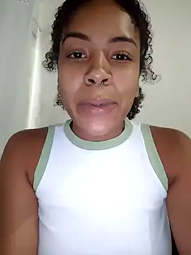 Julia Pretinha online show from 04.06.26