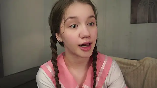 AmiLewis online show from 02.05.25