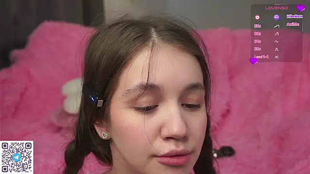 AmiLewis online show from 03.07.25