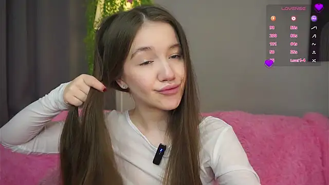 AmiLewis online show from 03.12.25