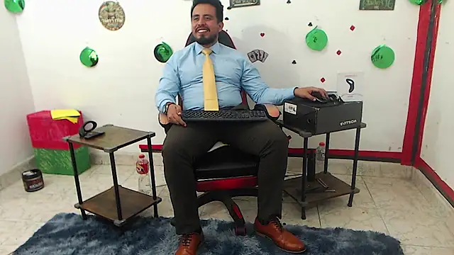 Snapshot of KalethBigDick chatting on 04.23.26 KalethBigDick online show from 04.23.26