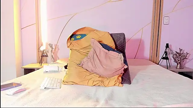 CheryHandsome online show from 02.11.25