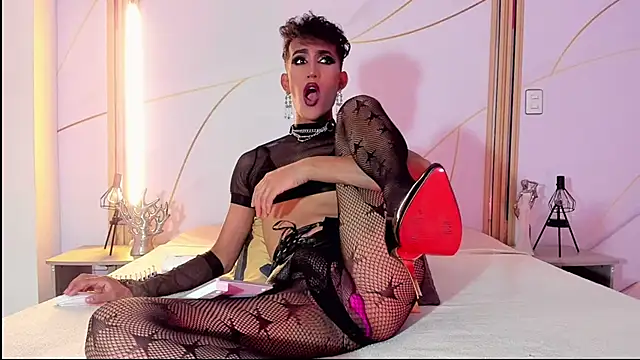 CheryHandsome online show from 02.13.25