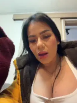 Miah gomez  online show from 04.18.26